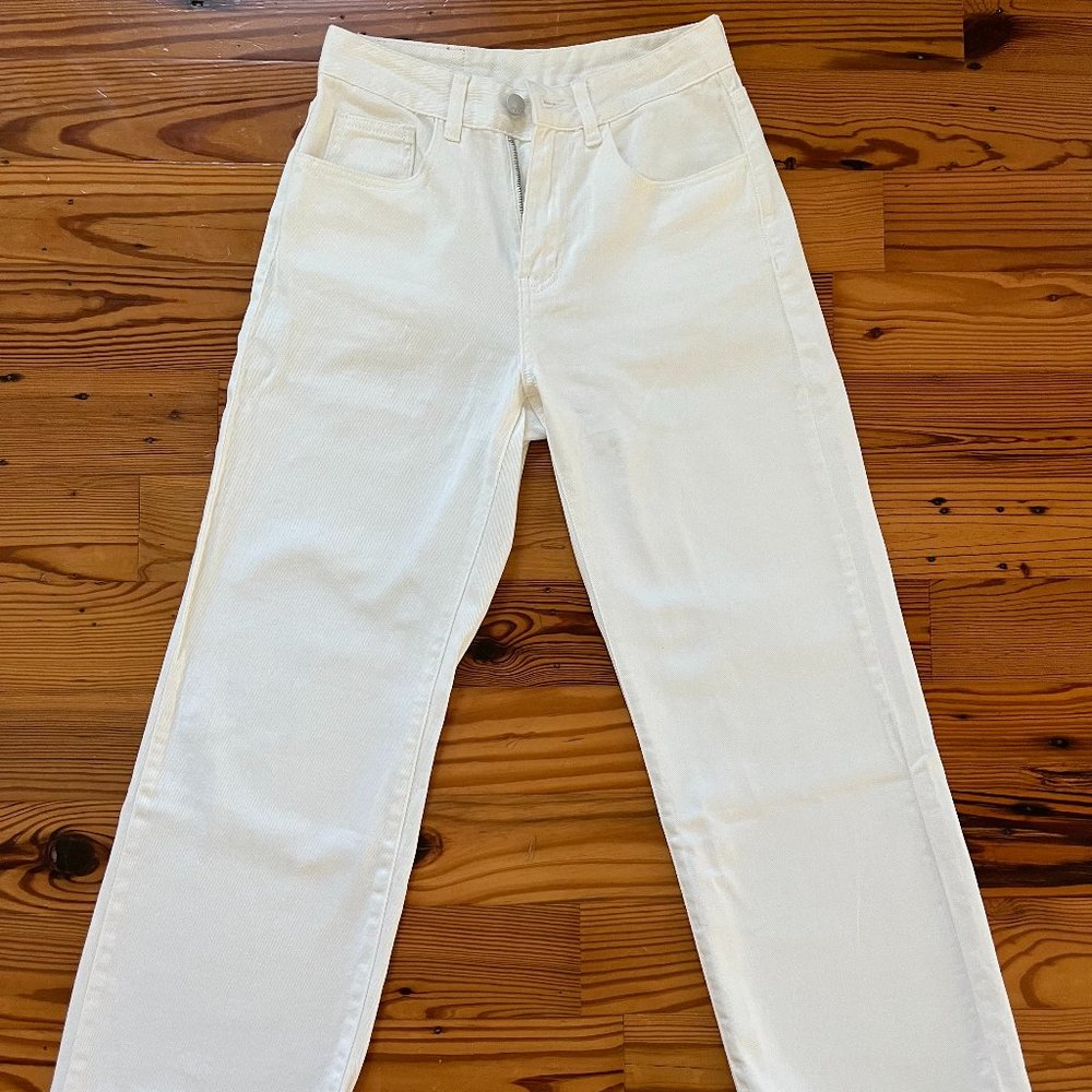 White Straight Leg Jeans Size 27
